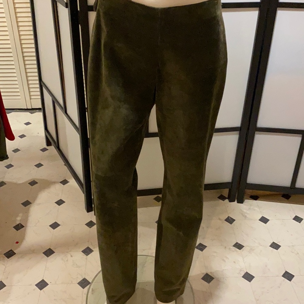 Worth suede pants, size 6, color olive green, Genuine leather